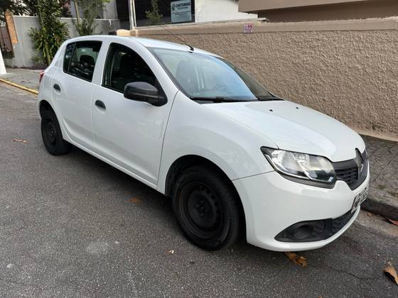 RENAULT SANDERO 1.0 AUTHENTIQUE PLUS 16V FLEX 4P MANUAL RENAULT SANDERO 1.0 AUTHENTIQUE PLUS 16V FLEX 4P MANUAL